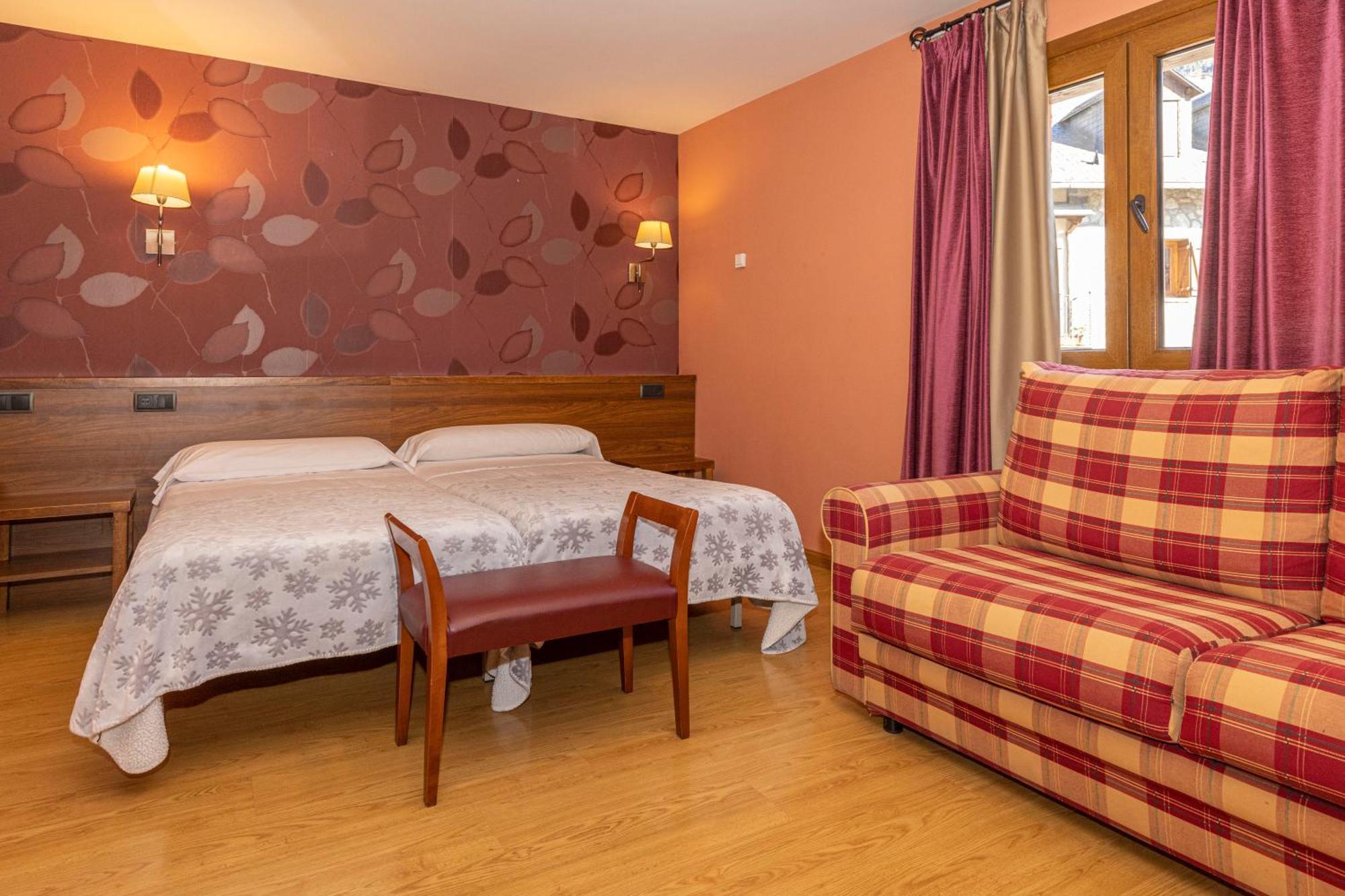 Hotel Solana Бенаске Экстерьер фото